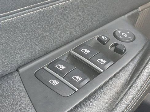 Used 2022 BMW 530i xDrive w/ Premium Package image 26