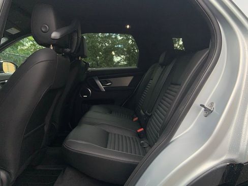 Certified 2025 Land Rover Discovery Sport Dynamic SE image 13