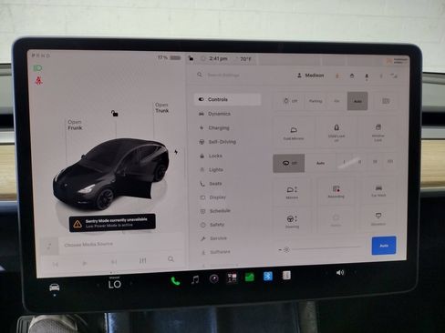 Used 2023 Tesla Model Y Long Range AWD/4WD image 25
