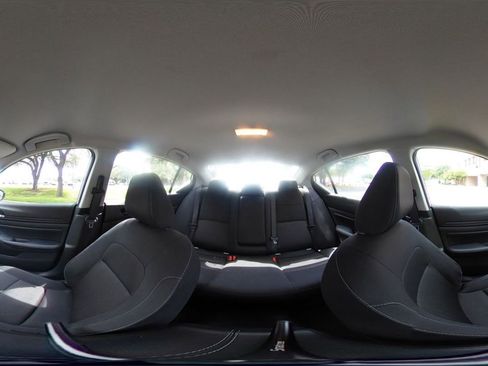 Used 2025 Nissan Altima 2.5 SV FWD image 37