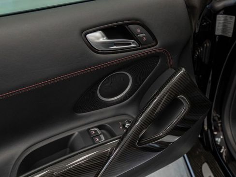 Used 2015 Audi R8 V10 plus w/ Full Leather Package image 33