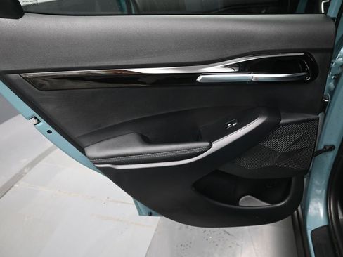 Used 2025 Kia Seltos SX w/ SX Sunroof Package image 32