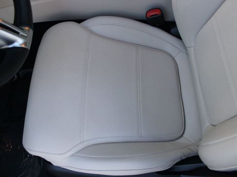 Certified 2025 Mercedes-Benz C 300 4MATIC Sedan image 13