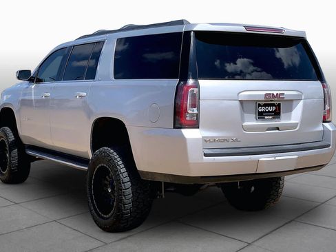 Used 2019 GMC Yukon XL SLT w/ Open Road Package AWD/4WD image 12
