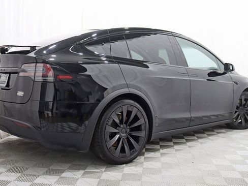 Used 2022 Tesla Model X Plaid image 8