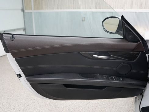 Used 2012 BMW Z4 sDrive28i RWD image 25