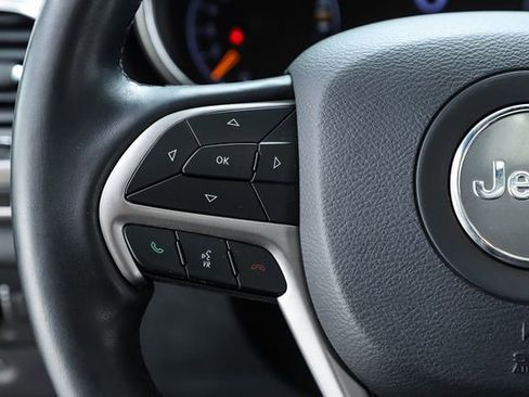 Used 2020 Jeep Grand Cherokee Limited w/ Luxury Group II image 24