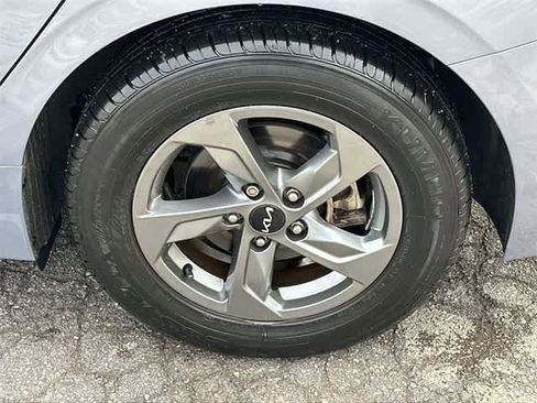 Used 2022 Kia K5 LXS image 4