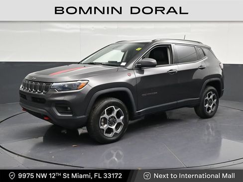 Used 2022 Jeep Compass Trailhawk w/ Trailhawk Elite Group AWD/4WD image 1