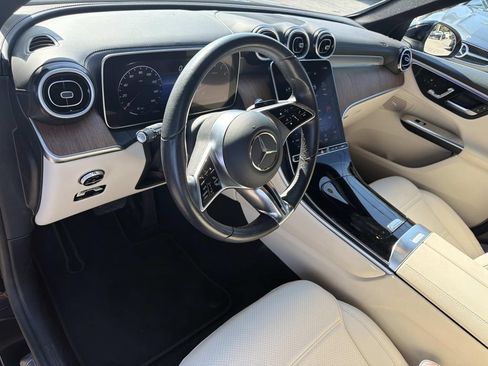 Used 2024 Mercedes-Benz GLC 300 4MATIC image 18