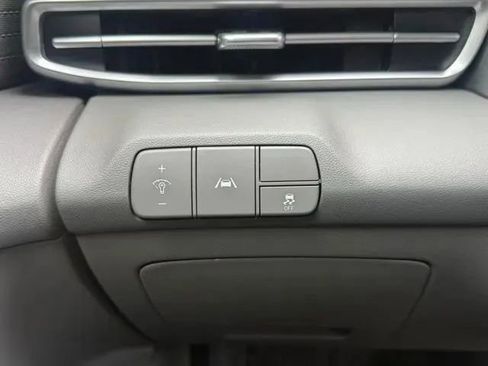 Used 2023 Hyundai Elantra SEL FWD image 18