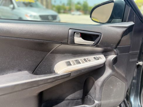 Used 2012 Toyota Camry SE FWD image 8