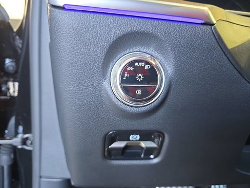 Used 2025 Mercedes-Benz C 300 Sedan image 28