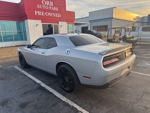 Used 2022 Dodge Challenger R/T w/ Plus Package image 5