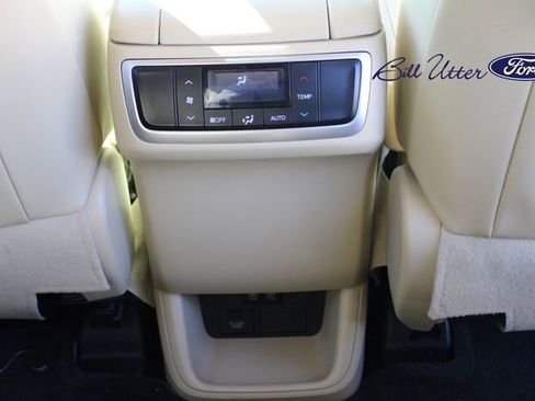 Used 2018 Toyota Highlander XLE image 15