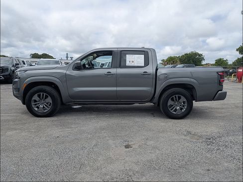 Used 2025 Nissan Frontier SV RWD image 4