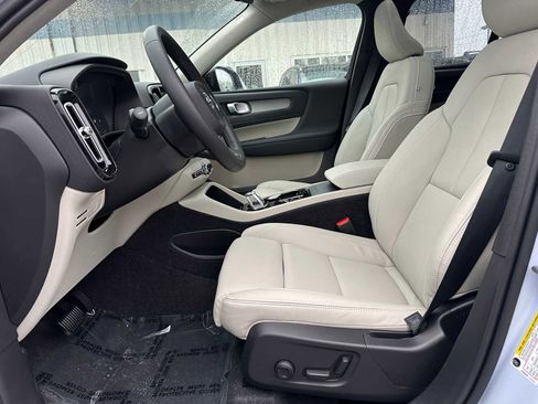 New 2026 Volvo XC40 B5 Plus w/ Protection Package Premier image 19