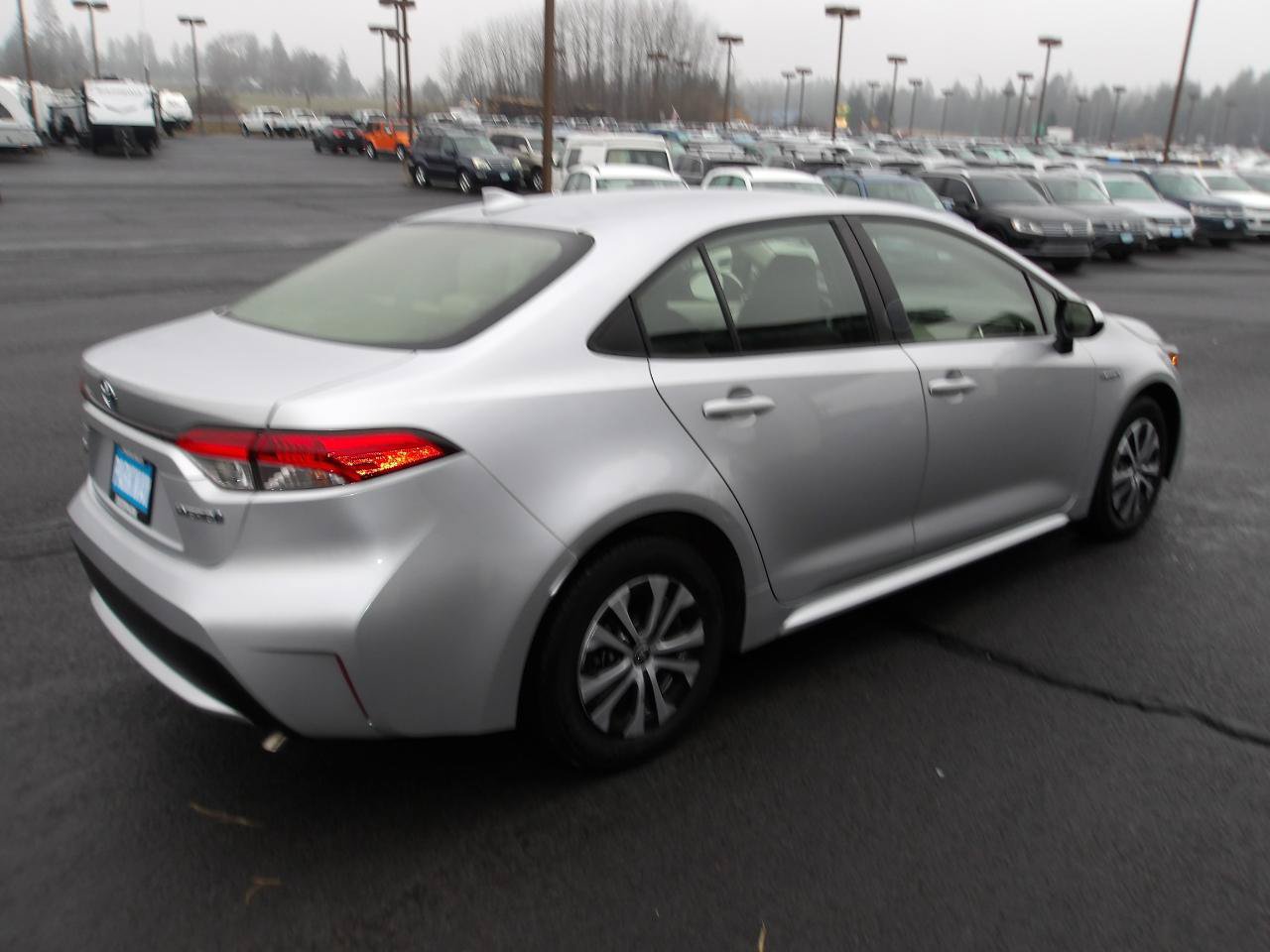 Used 2021 Toyota Corolla LE FWD image 5