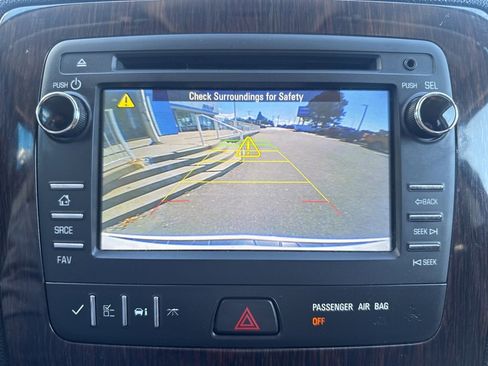 Used 2015 Chevrolet Traverse LT image 35