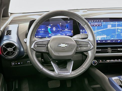 Used 2024 Chevrolet Equinox EV LT image 18