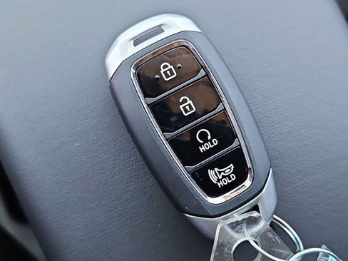 Certified 2026 Hyundai Venue SEL FWD image 34