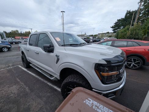 Used 2024 Ford F150 XLT AWD/4WD image 10
