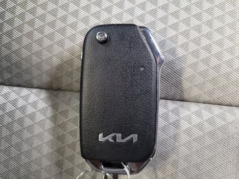 Used 2024 Kia Soul LX w/ Option Group 015 image 32