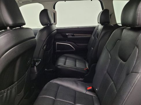 Used 2020 Kia Telluride EX w/ EX Premium Package AWD/4WD image 18