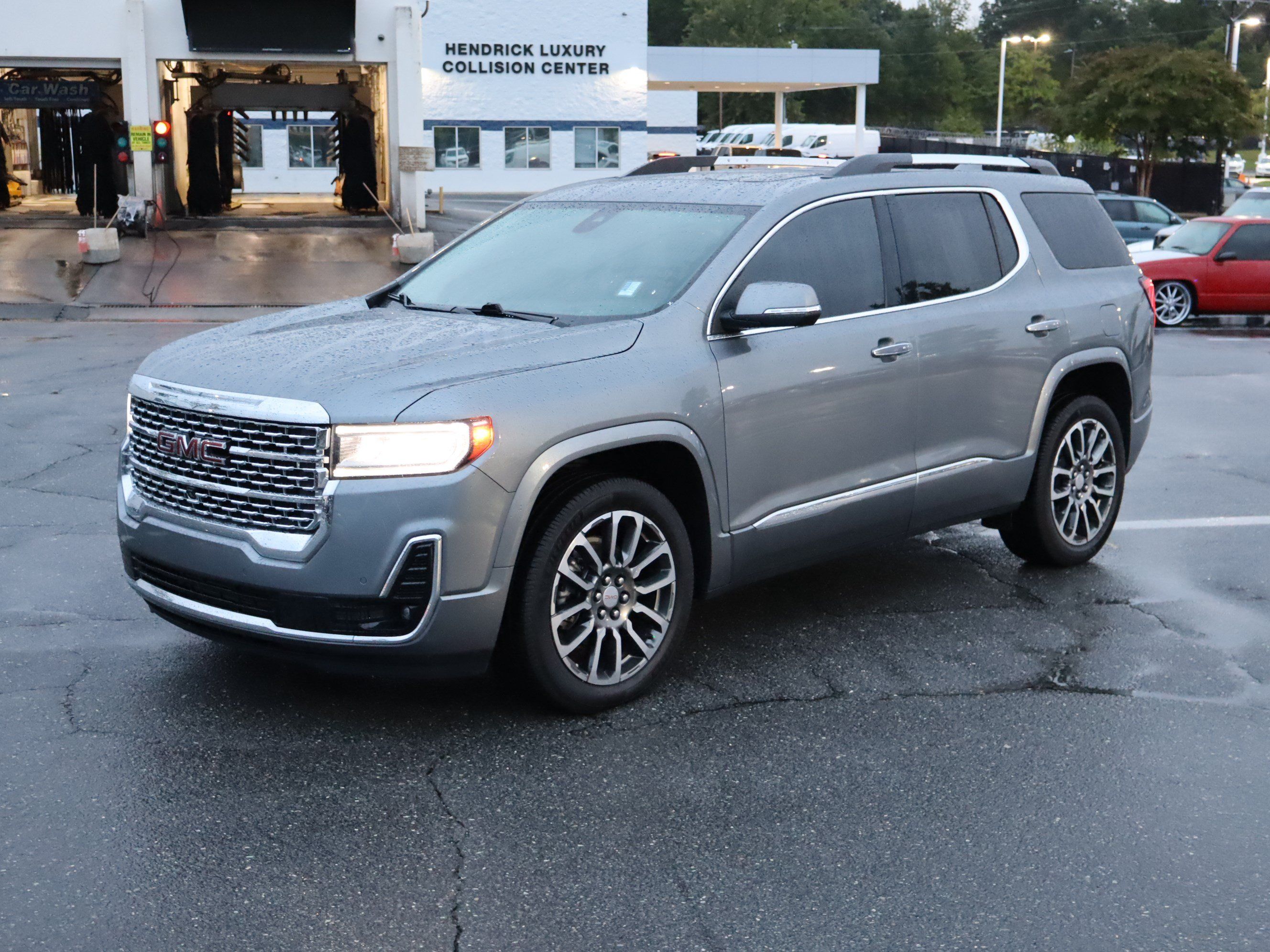 Used 2021 GMC Acadia Denali w/ Denali Ultimate Package AWD/4WD image 16