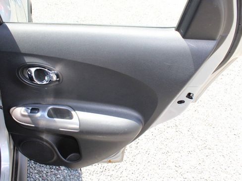 Used 2011 Nissan Juke S AWD/4WD image 21