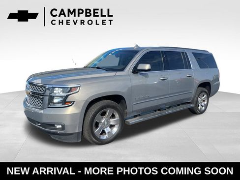 Used 2017 Chevrolet Suburban LT w/ LT Signature Package AWD/4WD image 1