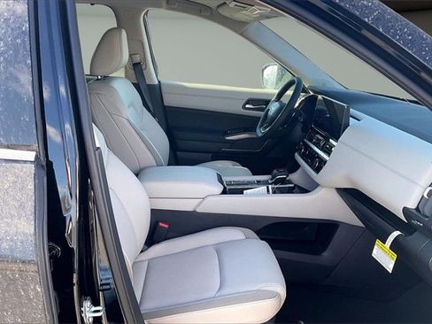 New 2026 Nissan Pathfinder SL image 10