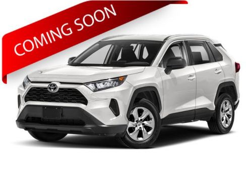 Used 2020 Toyota RAV4 LE FWD image 1