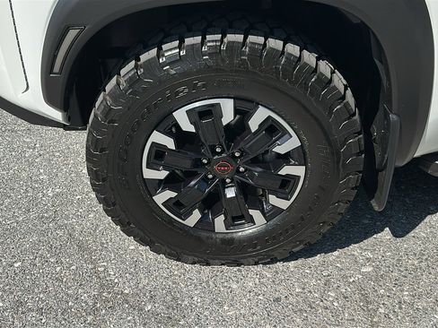 Certified 2023 Nissan Frontier PRO-4X w/ Technology Package AWD/4WD image 9