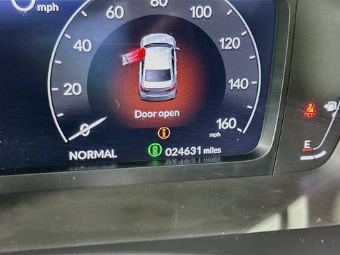 Used 2024 Honda Civic Touring image 13