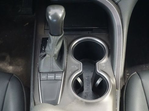 Used 2024 Toyota Camry SE FWD image 27