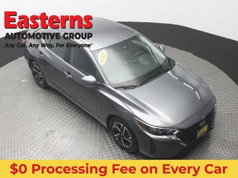 Used 2024 Nissan Sentra SV FWD image 3