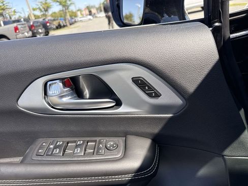 New 2026 Chrysler Pacifica Limited w/ Trailer Tow Group image 12