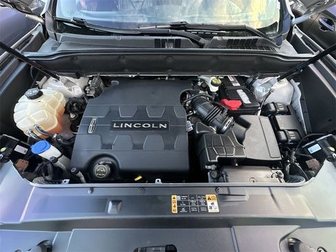 Used 2018 Lincoln MKX Reserve image 26