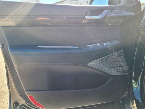 Used 2023 Hyundai Palisade Calligraphy image 17