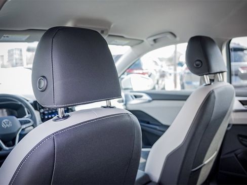 New 2026 Volkswagen Taos SE image 30