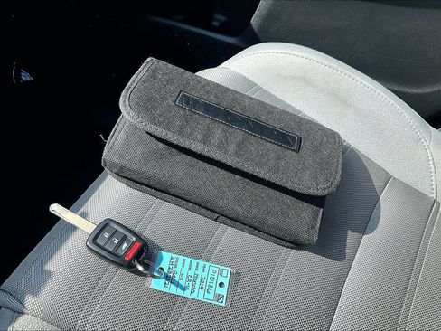 Used 2019 Honda CR-V LX image 33