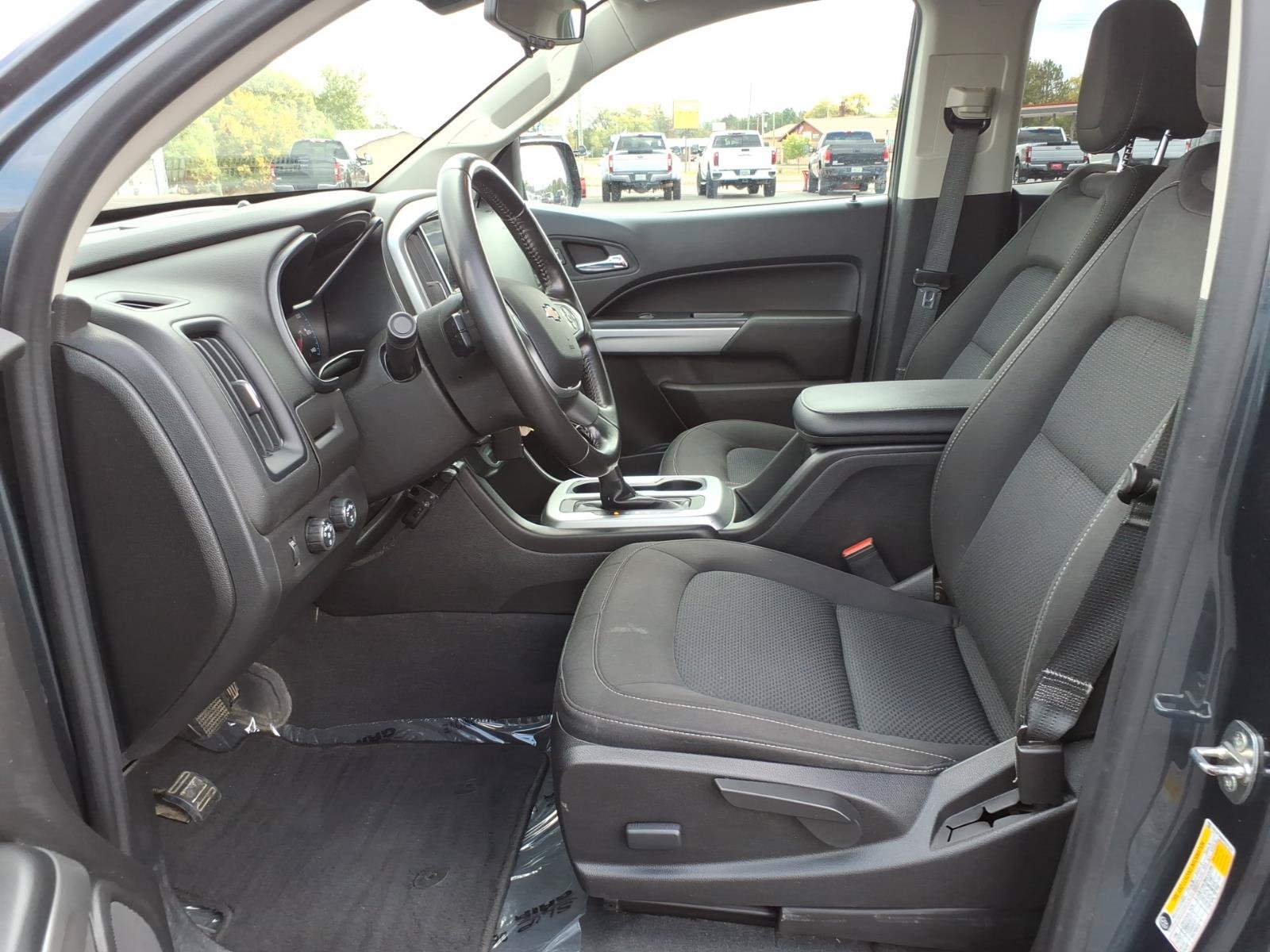 Used 2019 Chevrolet Colorado LT w/ LT Convenience Package AWD/4WD image 13