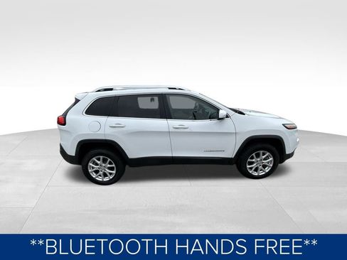 Used 2017 Jeep Cherokee Latitude w/ Safety/Convenience Group image 3