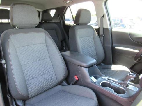 Used 2020 Chevrolet Equinox LT image 10