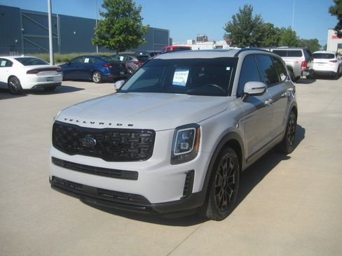 Used 2021 Kia Telluride EX w/ EX Premium Package AWD/4WD image 5
