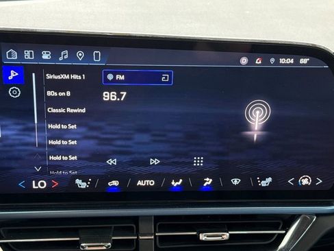 Used 2025 Chevrolet Equinox EV LT w/ Convenience Package image 29