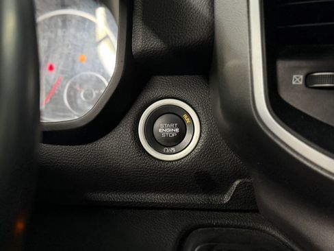 Used 2019 RAM 1500 Big Horn AWD/4WD image 25