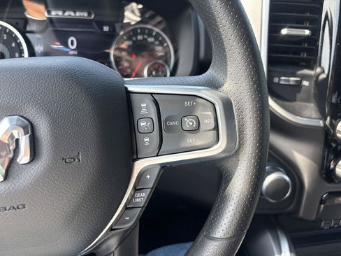 New 2026 RAM 1500 Express AWD/4WD image 17