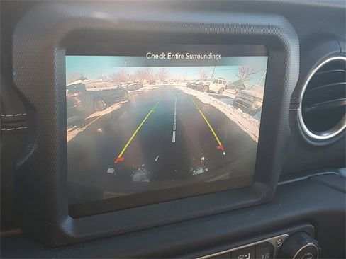 Used 2023 Jeep Wrangler Unlimited Sahara w/ Cold Weather Group image 28